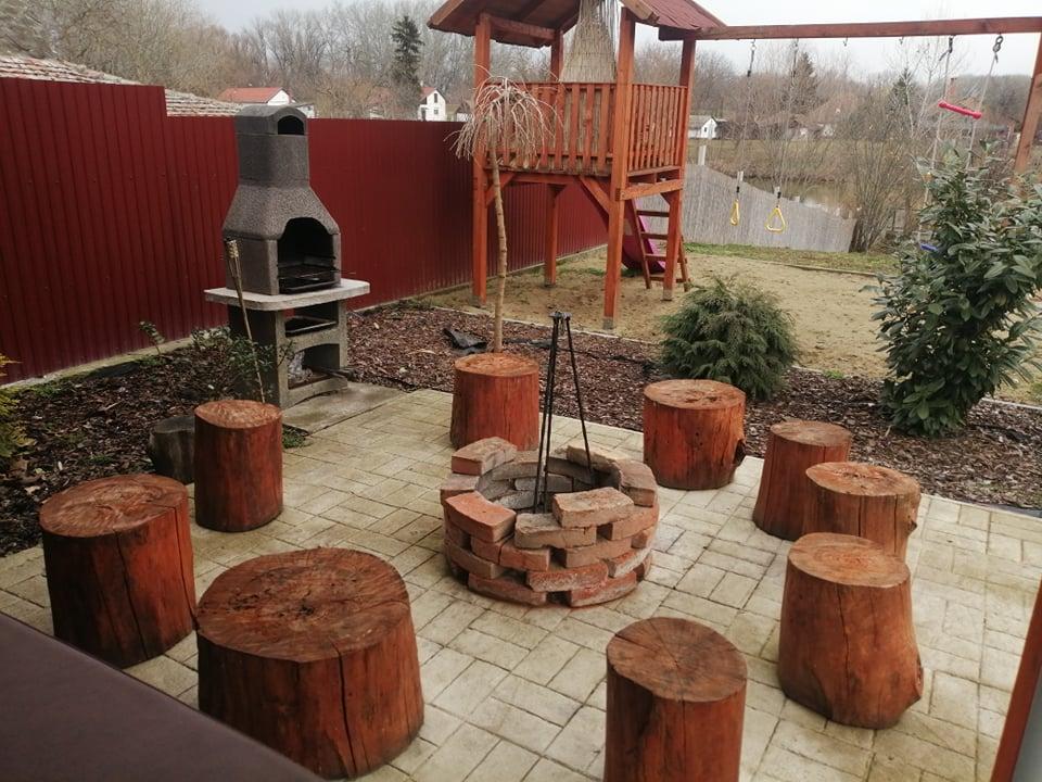 egy kis szalonnasütő