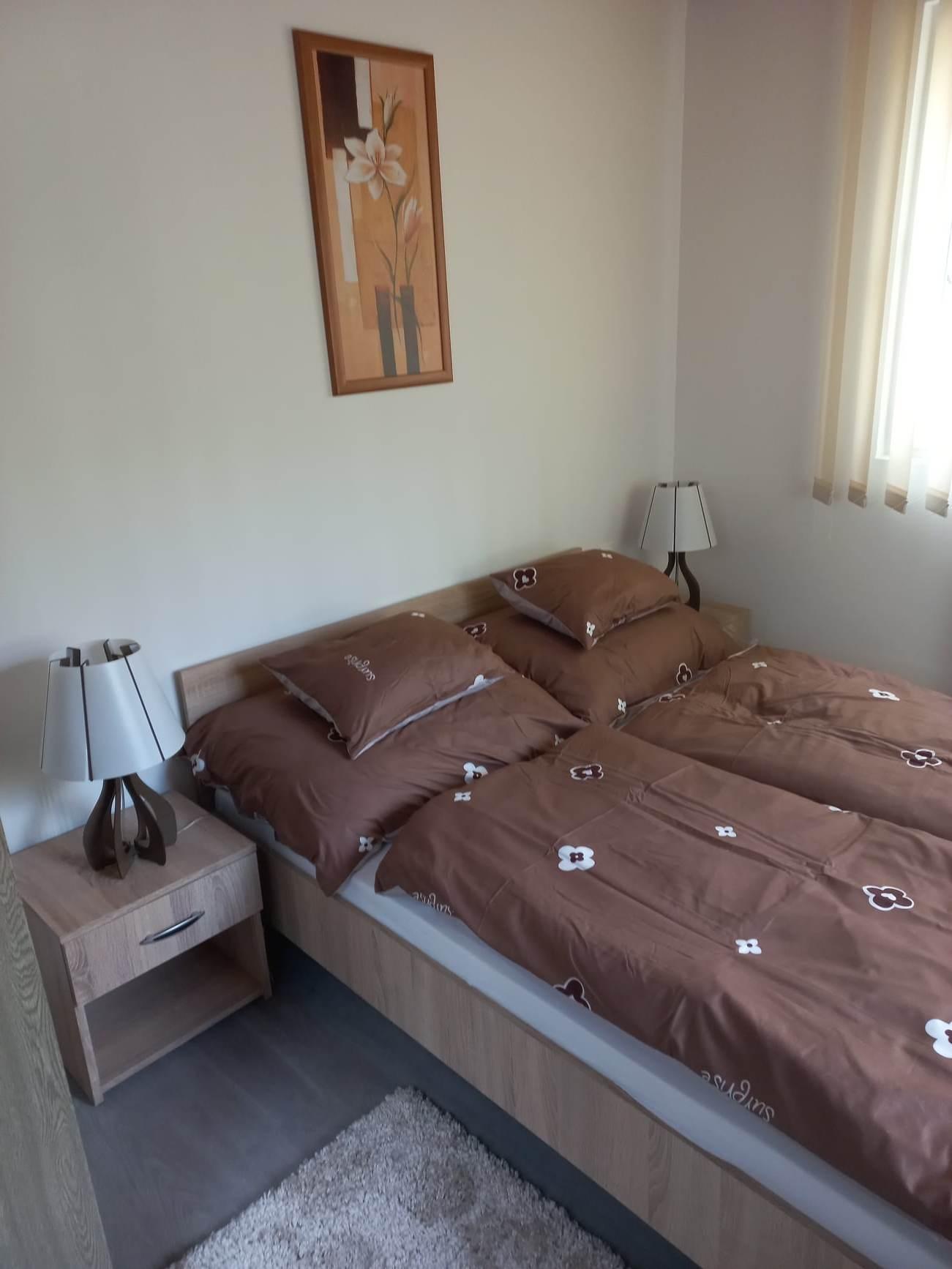 új földszint l. szoba