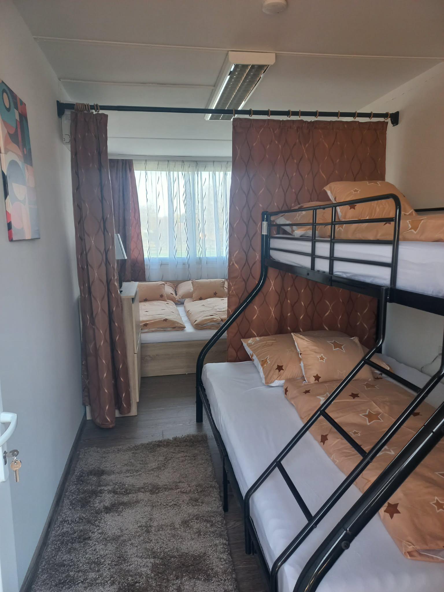 családi szoba 5főre is akár